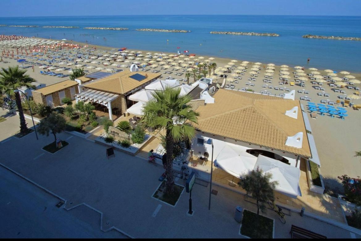 Hotel La Perla Cupra Marittima Exterior foto