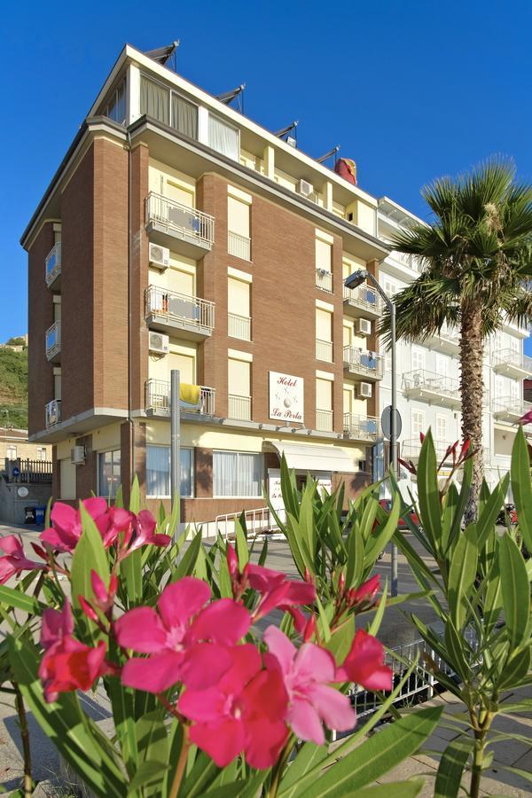 Hotel La Perla Cupra Marittima Exterior foto